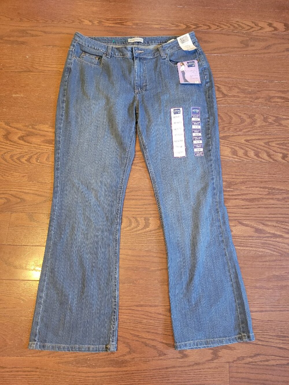 NWT Lee Riders Jeans Womens 16M Bootcut Cotton Blend Mid-Rise Medium Wash